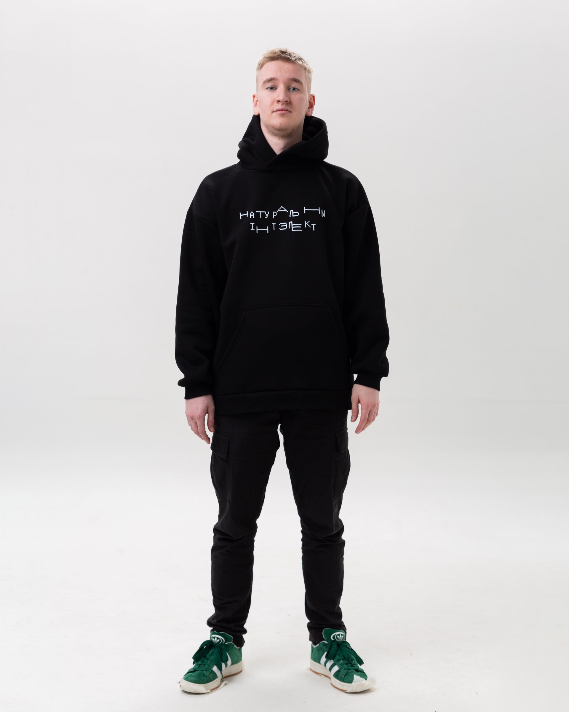 Black hoodie “Naturalny intelekt”