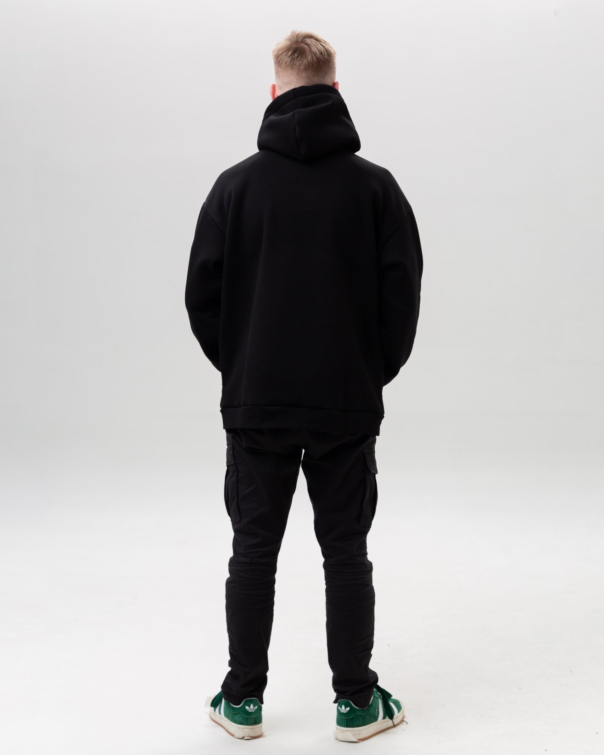 Black hoodie “Naturalny intelekt”