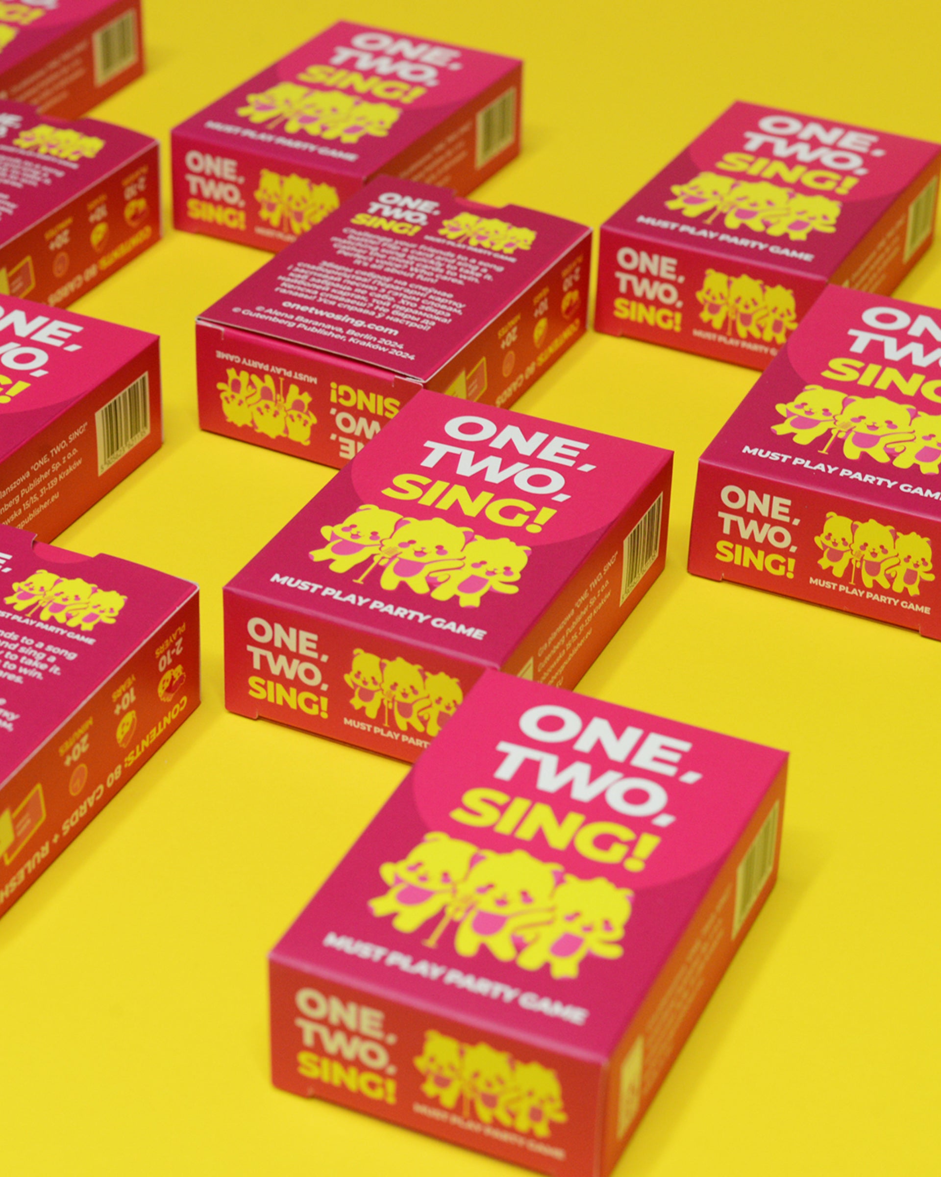 Gra planszowa “One, two, SING!” w języku białoruskim i angielskim